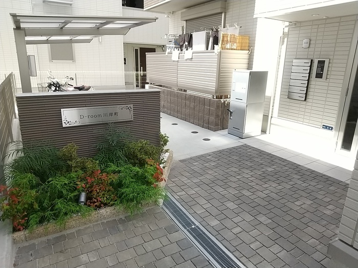 D-room川岸町 301 玄関