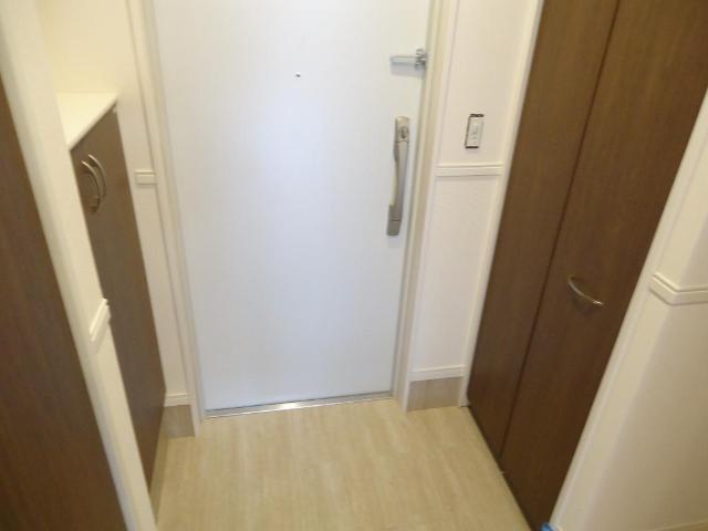アルコバレーノ 101 玄関