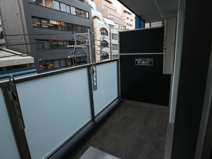 M：COURT新町 401 バルコニー