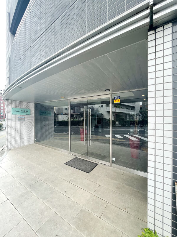 建物エントランス