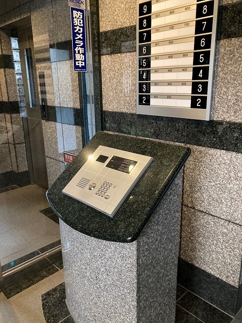 建物エントランス
