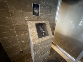 シャワールーム