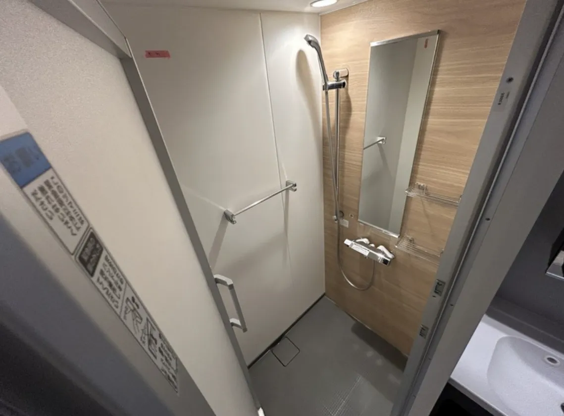 シャワールーム