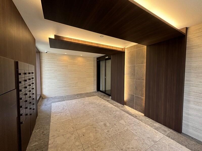 ＨＥＢＥＬ　ＧＡＲＤＥＮ　松山町 102 ロビー