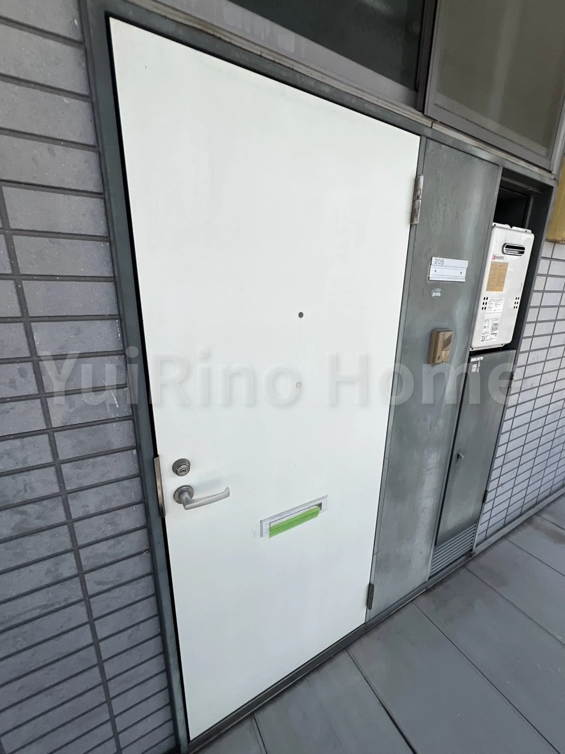 ガーデンハウス西宮 205 玄関