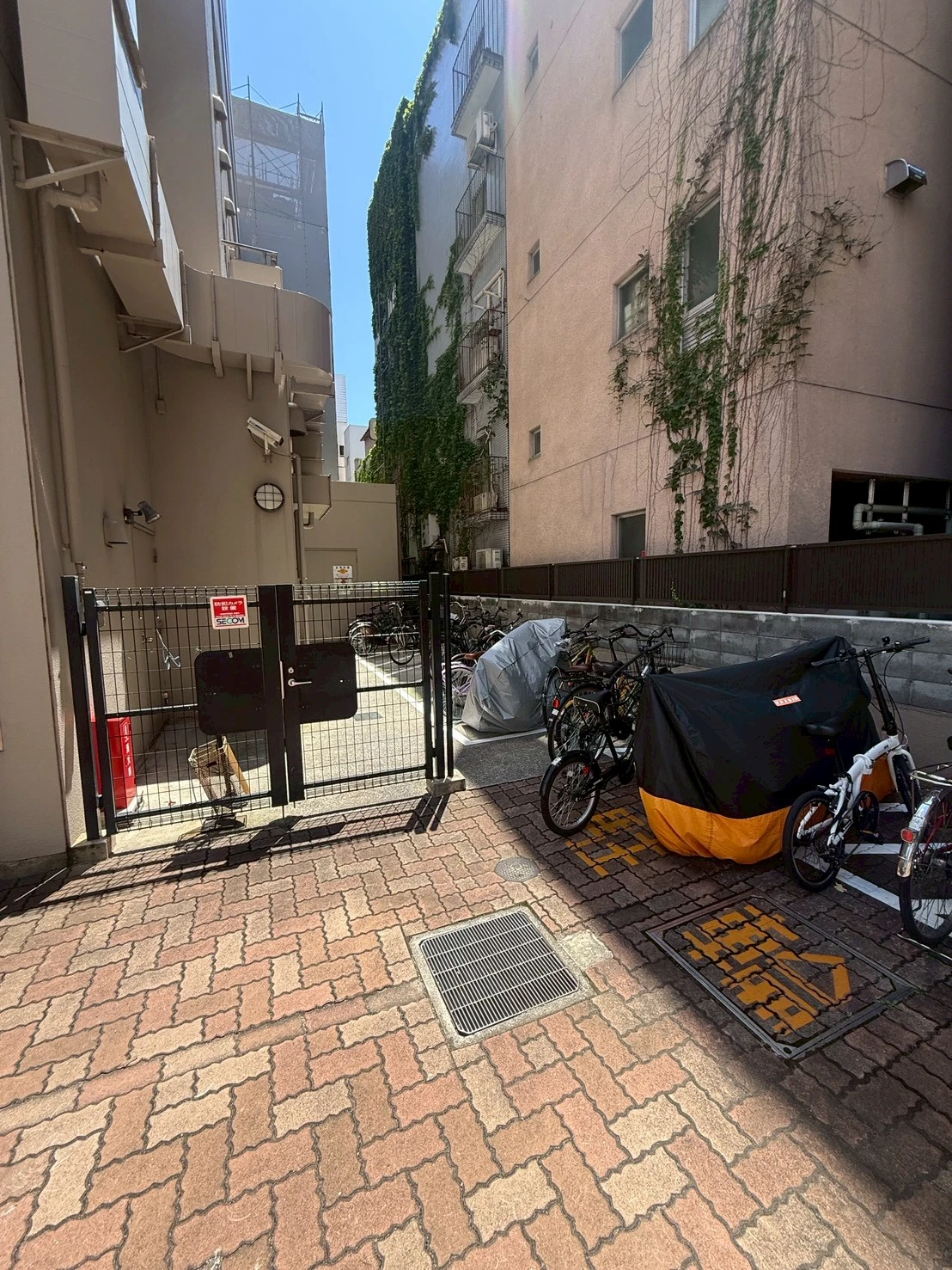 フォレスト西宮 303 駐車場