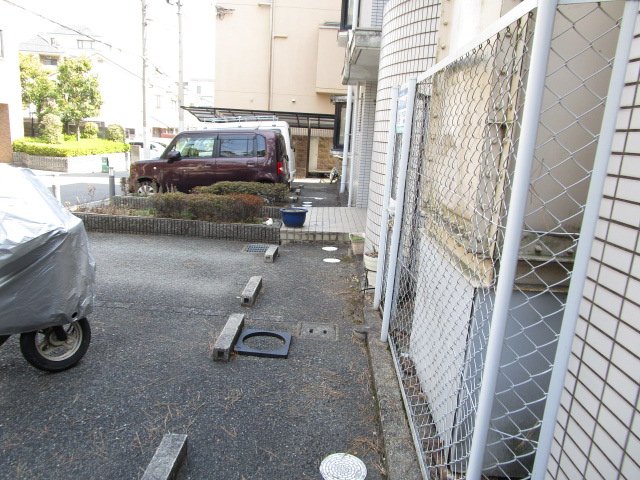 ラ・フォーレ夙川 301 駐車場