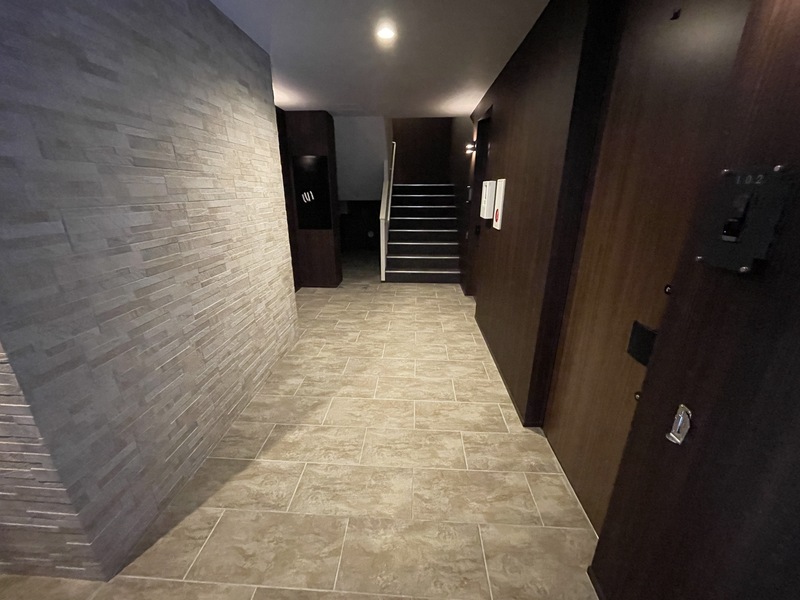 HEBEL MAISON 甲東園 202 ロビー