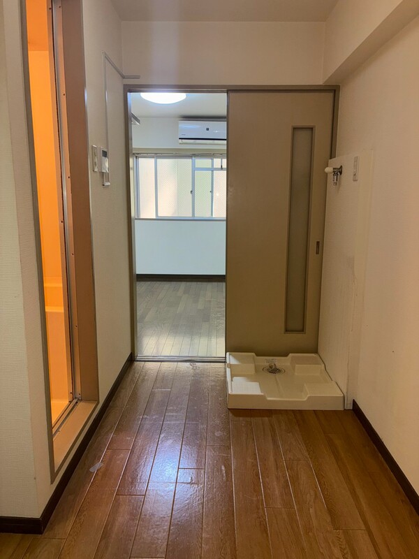 ワンフラーリッシュ西宮 402 玄関