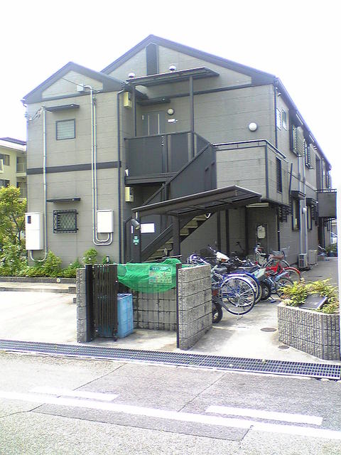 ドルフ甲子園 203 外観