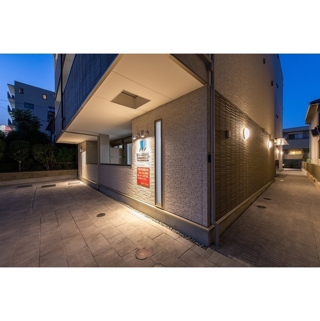 ウェルスクエア西宮北口 0301 玄関