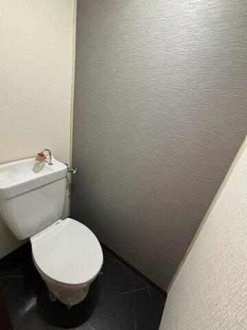 西宮市青葉台　ペットと暮らす庭付戸建 玄関