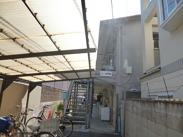 コーポ戸崎 23 玄関