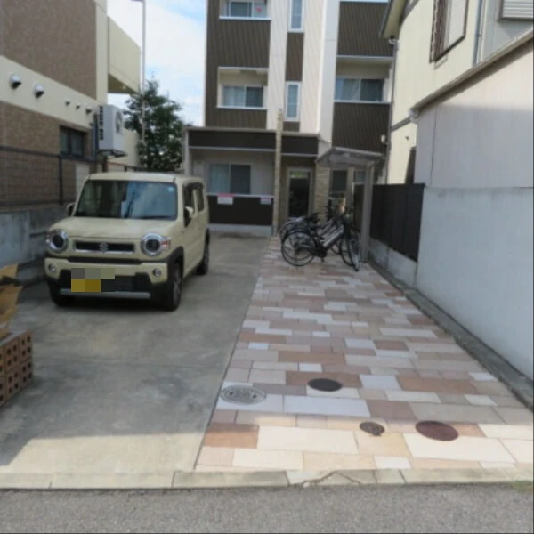 ロータスコートⅡ 303 駐車場