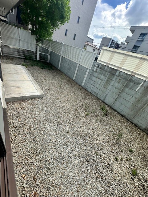 サクシードⅡ 102 庭