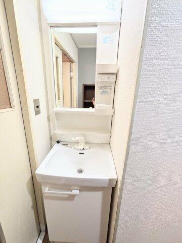 西宮市青葉台　ペットと暮らす庭付戸建 収納