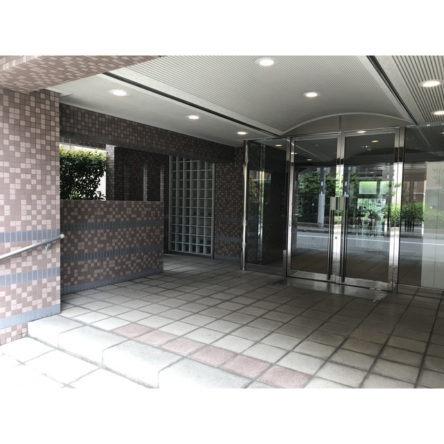 ウルム西宮 206 玄関