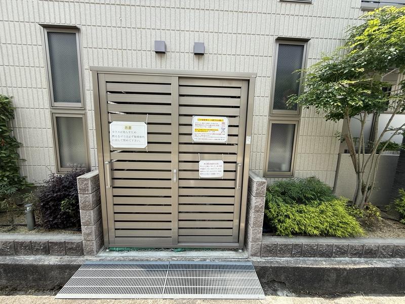 リュネ甲子園 107 玄関