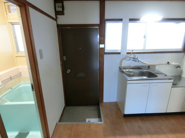 コーポ戸崎 23 玄関