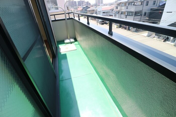 ローテローゼ久寿川 301 バルコニー