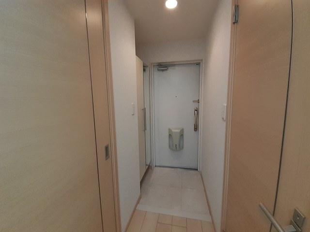ウィンザー越水 105 玄関