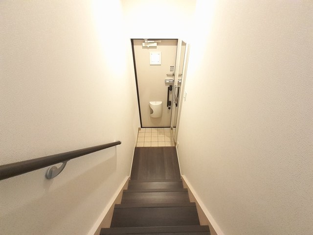エトワール学文殿Ｂ 201 玄関