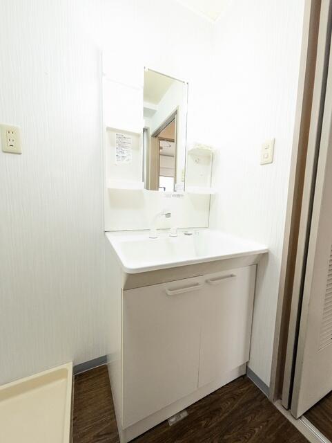 ガーデンテラス甲東園 202 洗面所
