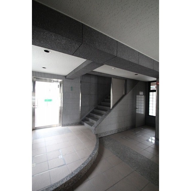 福寿荘弐番館 303 玄関