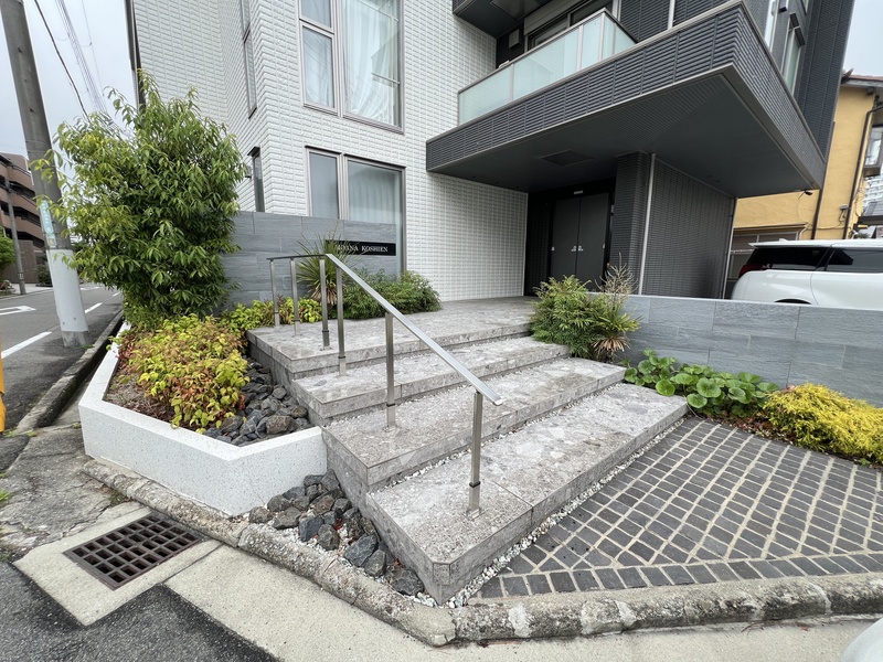 モアナ甲子園 103 玄関