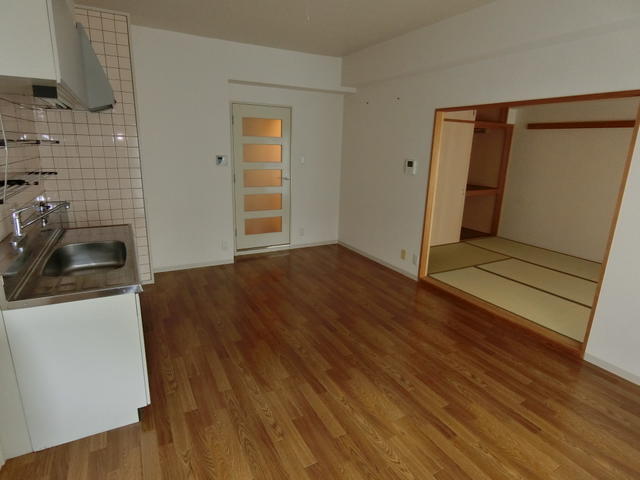 ファミリアル門戸 302 その他