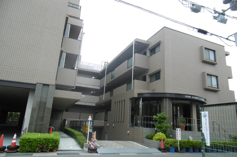 グローリー甲子園 206 外観
