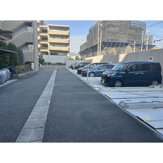 ローレルスクエア甲子園壱番館 103 駐車場