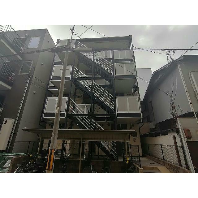 レオパレスシャンテ本町 401 外観