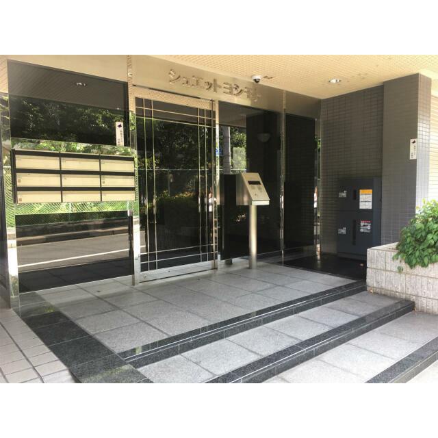 シュエット吉本 303 玄関
