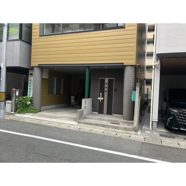 分銅町貸家 戸建て 玄関