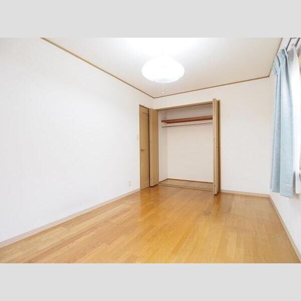 松園町戸建 戸建て 収納
