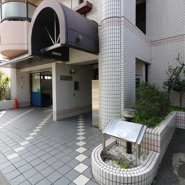 ダンディライオン西宮 203 玄関
