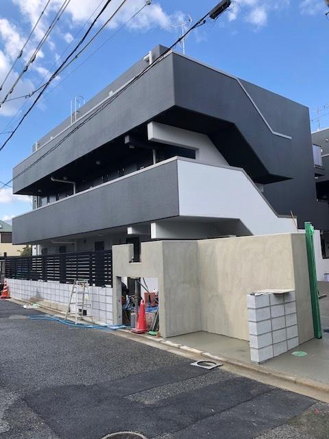 ルストーレ西宮北口1 1号棟 301 玄関
