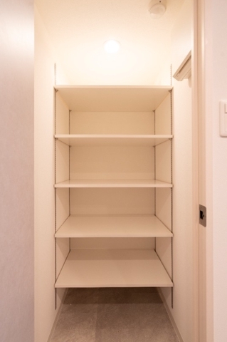 LEGALAND+NISHINOMIYA PARKSIDE 401 収納