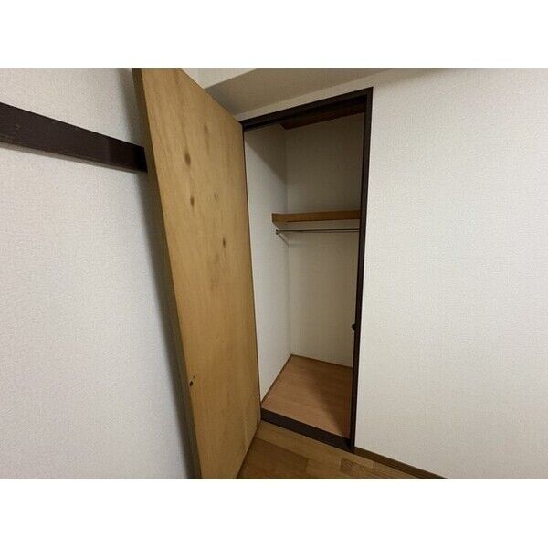 グランディア夙川Ⅰ 102 収納