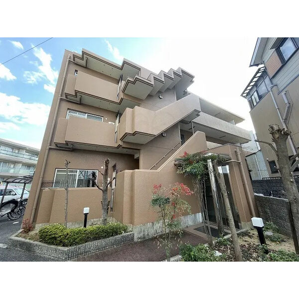 リュミエール鶴田