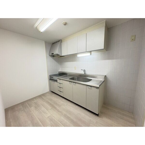 プライムレジデンス西宮 602 キッチン