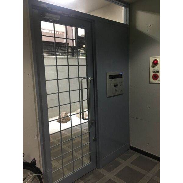 ヴィヴァンデ上甲子園 601 玄関
