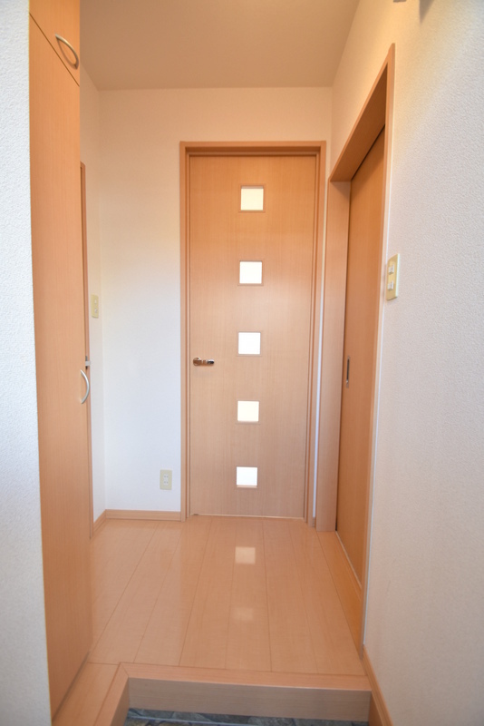 リバティ夙川 103 玄関