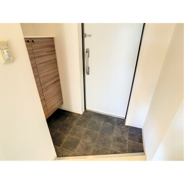 ONE ROOF FLAT NISHINOMIYA 508 玄関