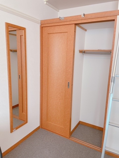 レオパレス九番町 204 収納