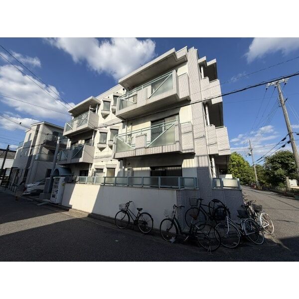 プチシャルマン西宮東 302 外観