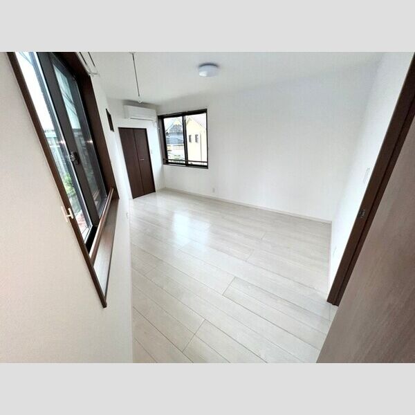 西福町戸建 1 リビング