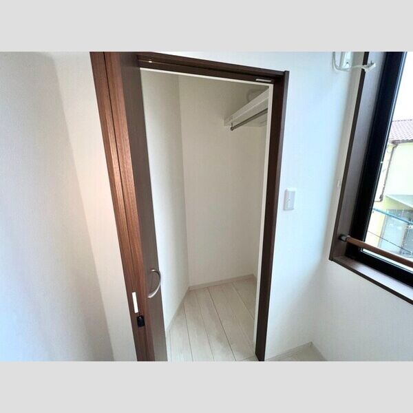 西福町戸建 1 収納