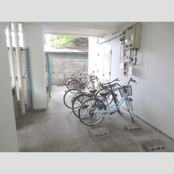 サンブレスト 203 駐車場